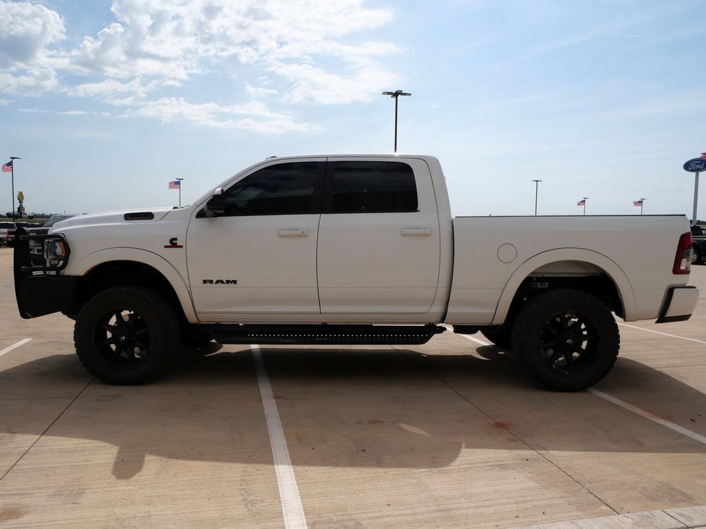 Used 2022 RAM 2500 Big Horn w/ Night Edition AWD/4WD image 3