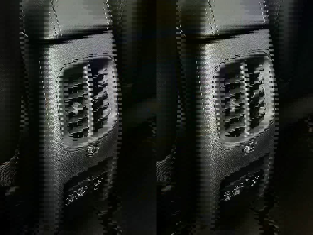 Used 2022 Jeep Cherokee Latitude Lux w/ Sun & Sound Group image 16