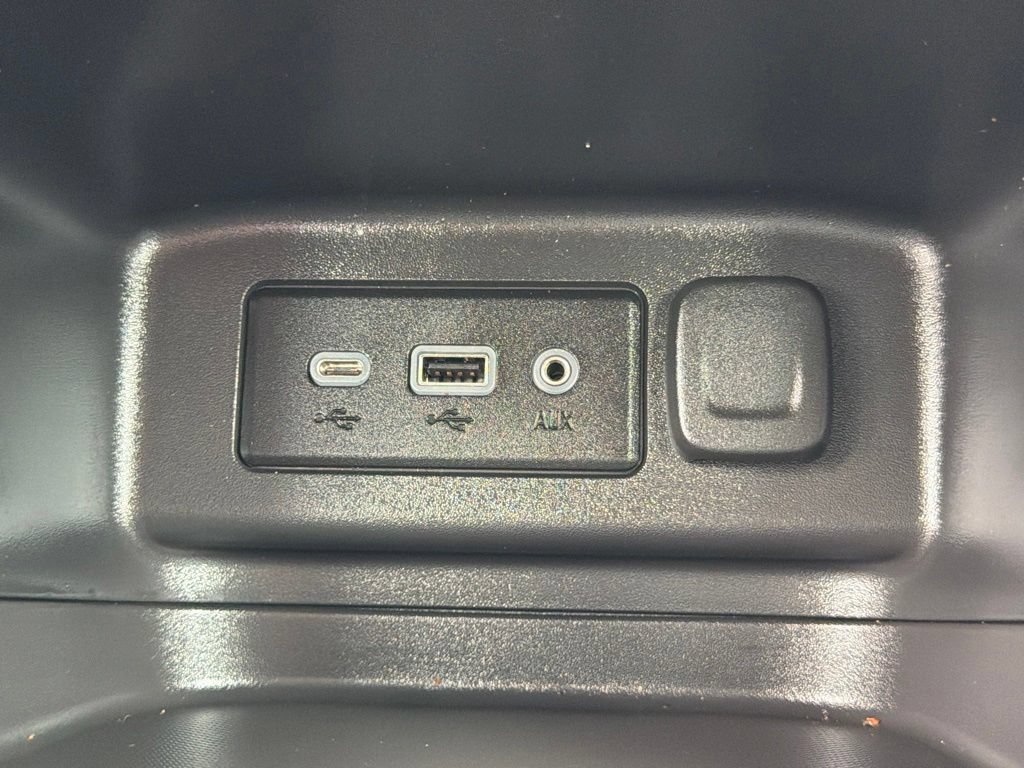Used 2024 Chevrolet Equinox LS w/ Driver Confidence II Package FWD image 31
