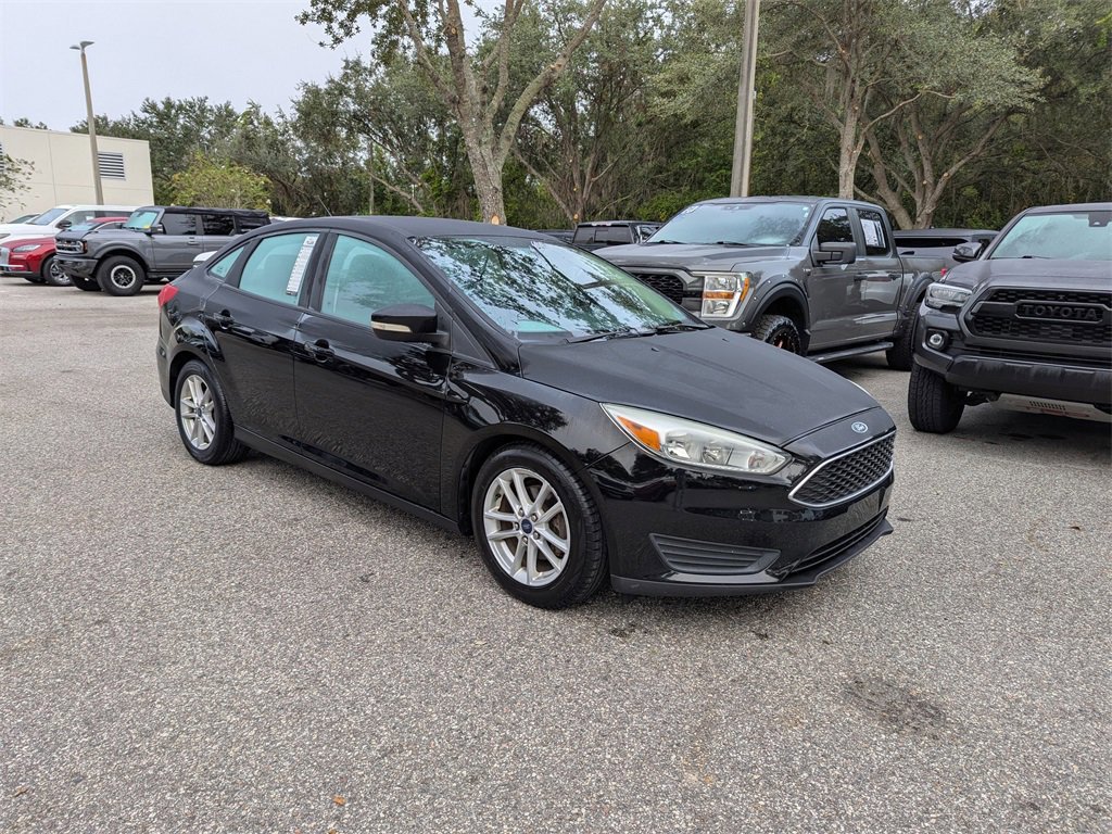 Certified 2016 Ford Focus SE image 2
