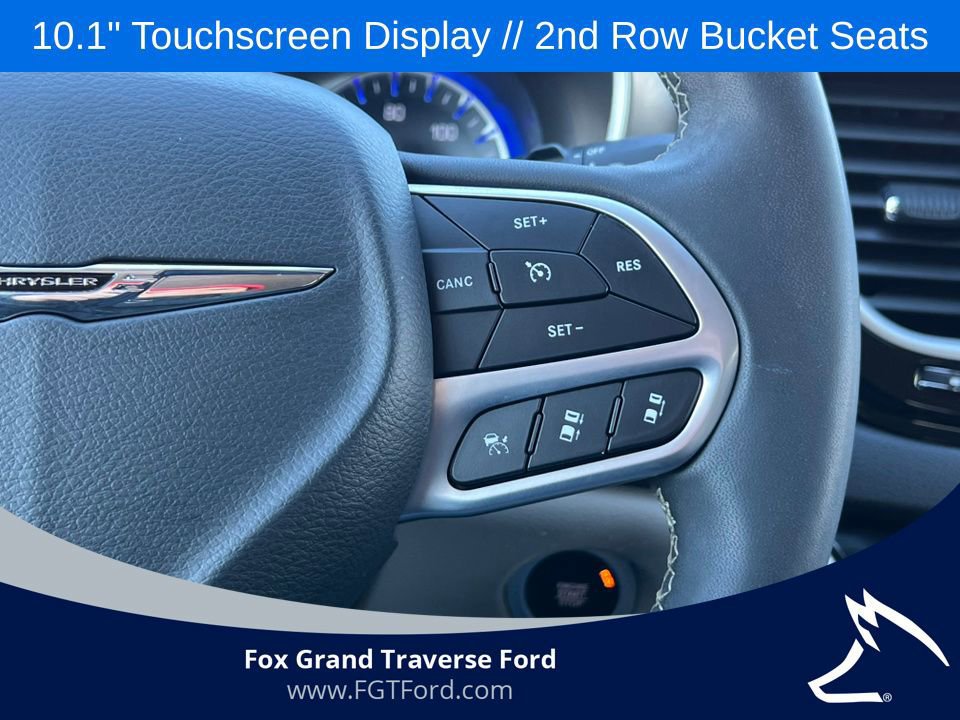 Used 2024 Chrysler Pacifica Touring-L image 24