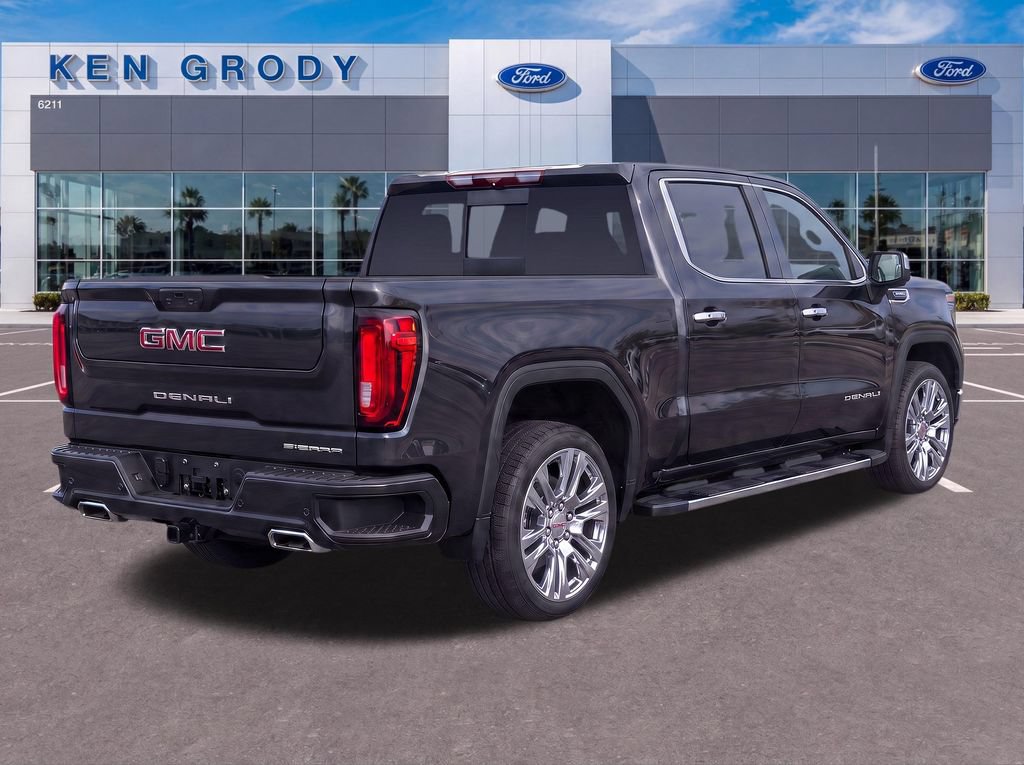 Used 2022 GMC Sierra 1500 Denali RWD image 5
