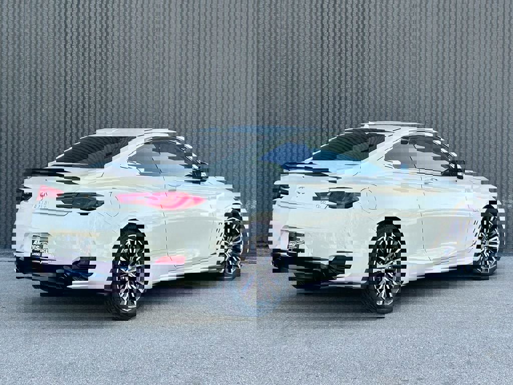 Used 2017 INFINITI Q60 w/ Cargo Package AWD/4WD image 6