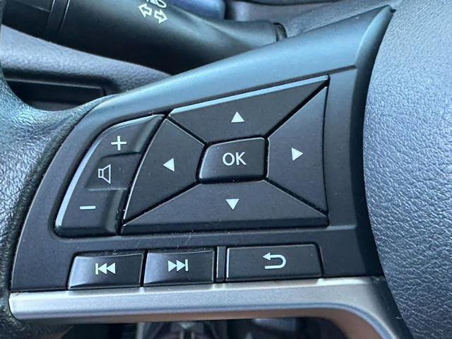 Used 2023 Nissan Versa SV image 16