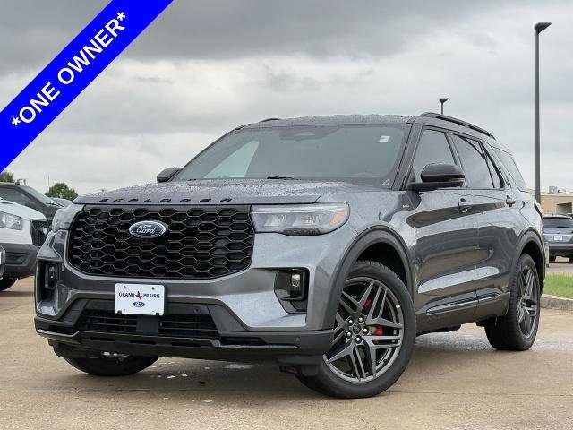 Certified 2025 Ford Explorer ST-Line w/ Premium Package RWD image 2