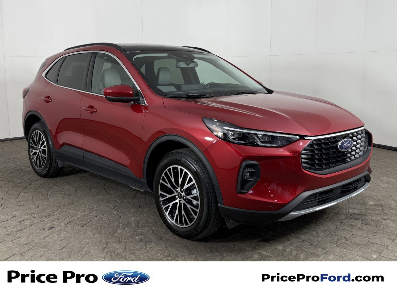 Certified 2025 Ford Escape SE w/ PHEV Premium Package FWD image 1