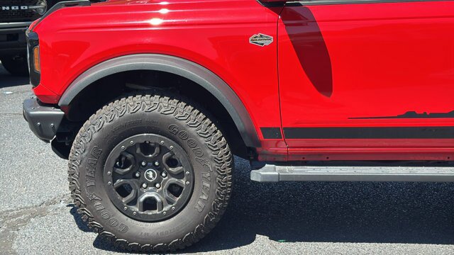 Certified 2023 Ford Bronco Wildtrak AWD/4WD image 5