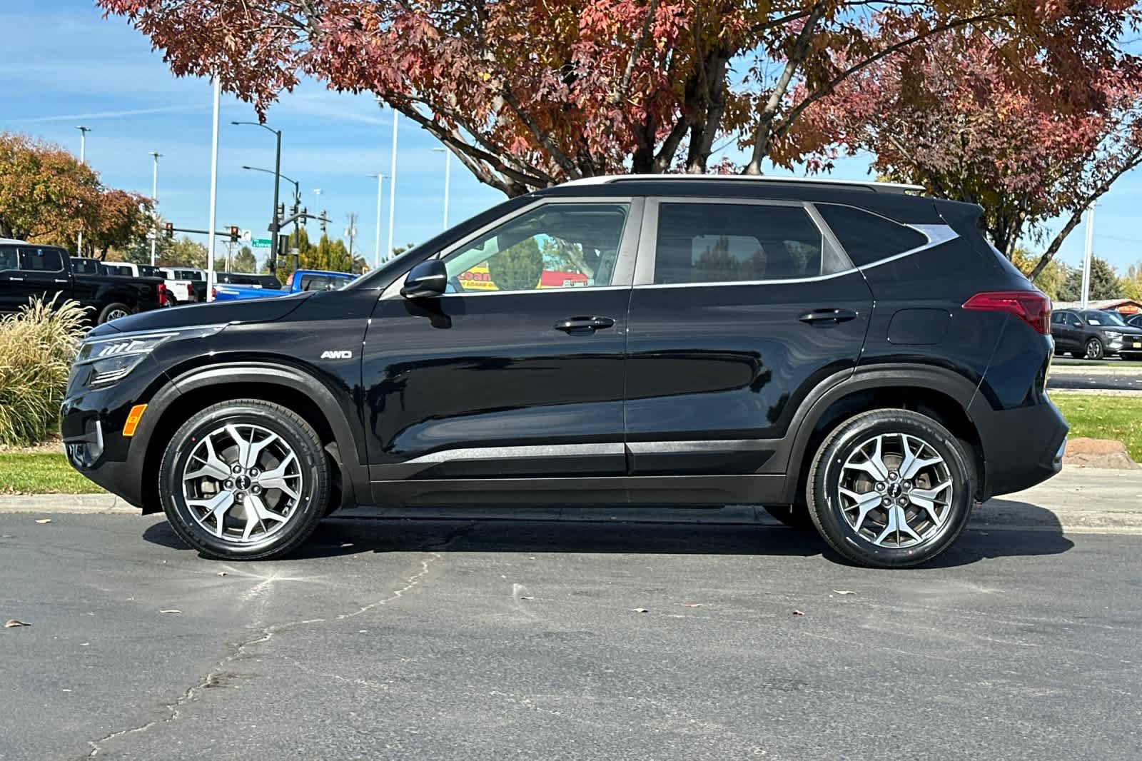Used 2023 Kia Seltos EX AWD/4WD image 5
