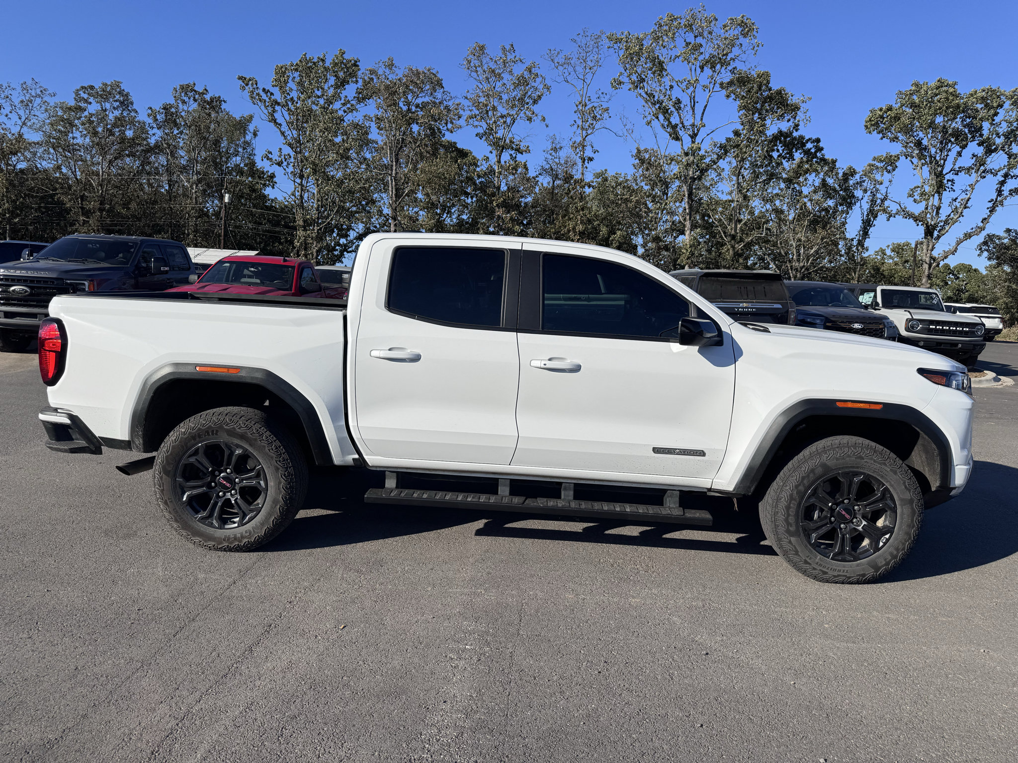 Used 2025 GMC Canyon Elevation RWD image 5