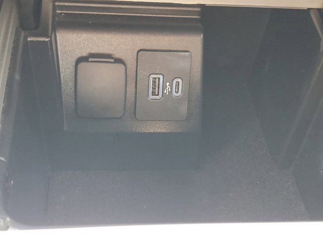 Certified 2023 Ford Explorer XLT w/ Equipment Group 202A image 31