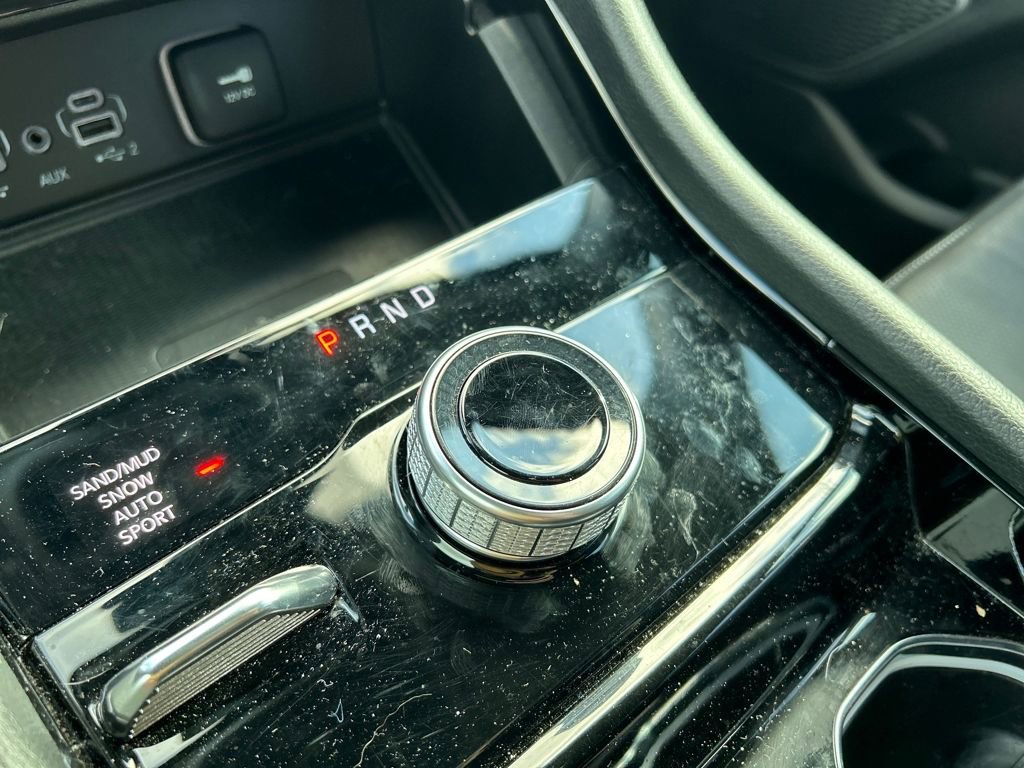 Used 2023 Jeep Grand Cherokee L Limited w/ Luxury Tech Group II image 34