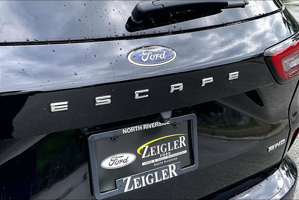 Certified 2023 Ford Escape ST-Line Select w/ Tech Pack #2 AWD/4WD image 8