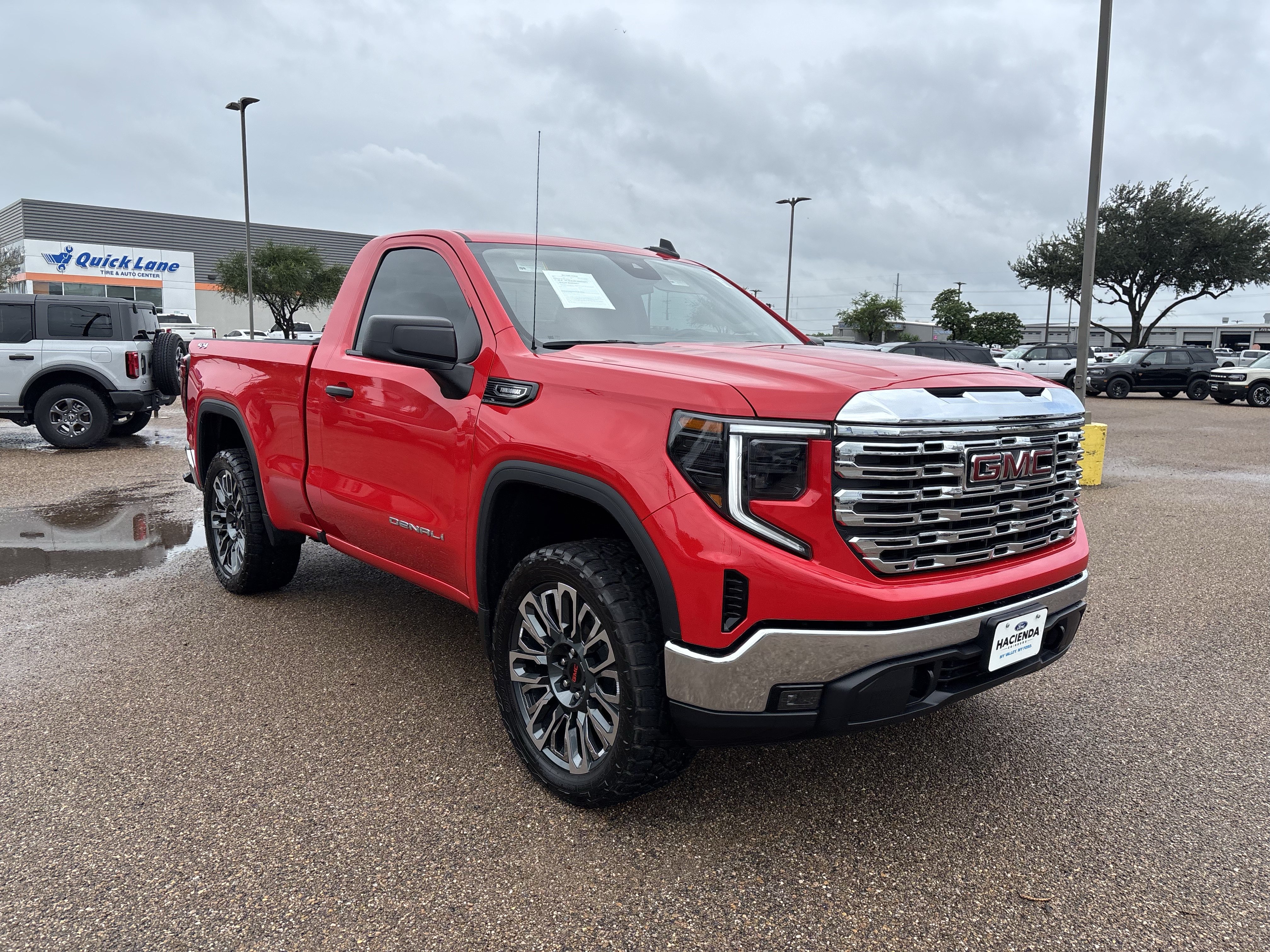 Used 2025 GMC Sierra 1500 Pro w/ Pro Value Package AWD/4WD image 4