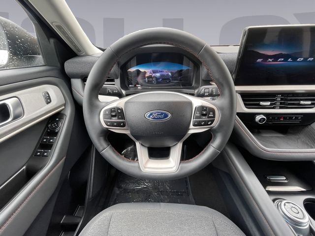 Certified 2025 Ford Explorer Active AWD/4WD image 13