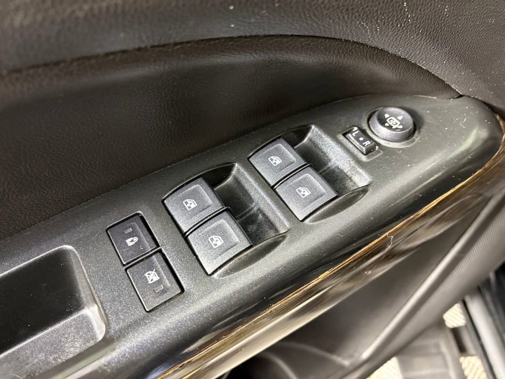 Used 2018 GMC Canyon Denali image 12