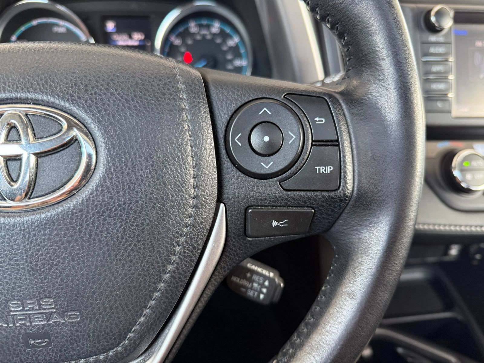 Used 2018 Toyota RAV4 XLE AWD/4WD image 29