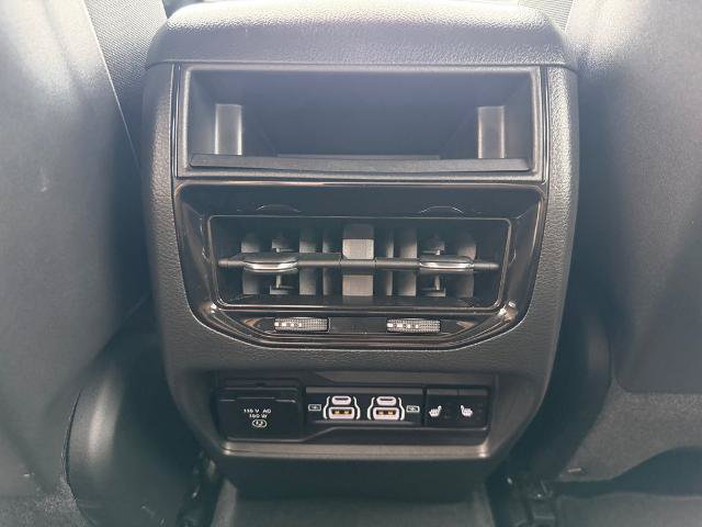 Used 2023 Jeep Grand Cherokee Overland AWD/4WD image 22