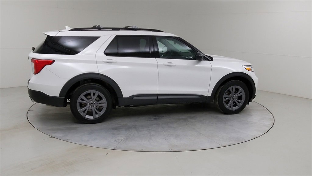 Certified 2023 Ford Explorer XLT w/ Equipment Group 202A image 14