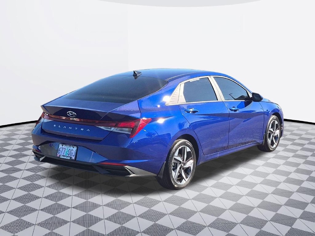 Used 2023 Hyundai Elantra SEL w/ Convenience Package FWD image 6