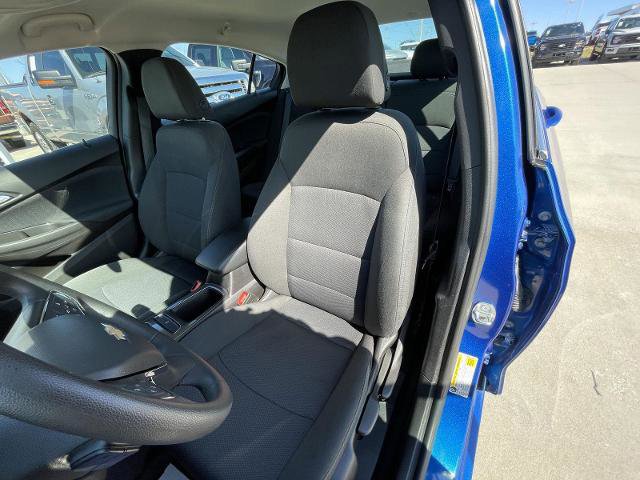 Used 2018 Chevrolet Cruze LT image 18
