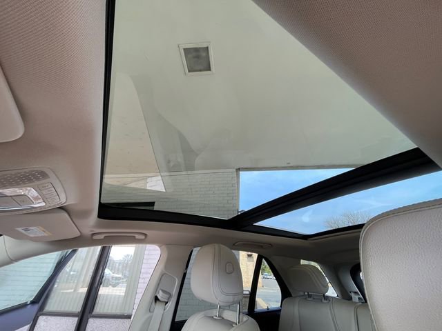 Used 2021 Mercedes-Benz GLE 350 4MATIC image 24