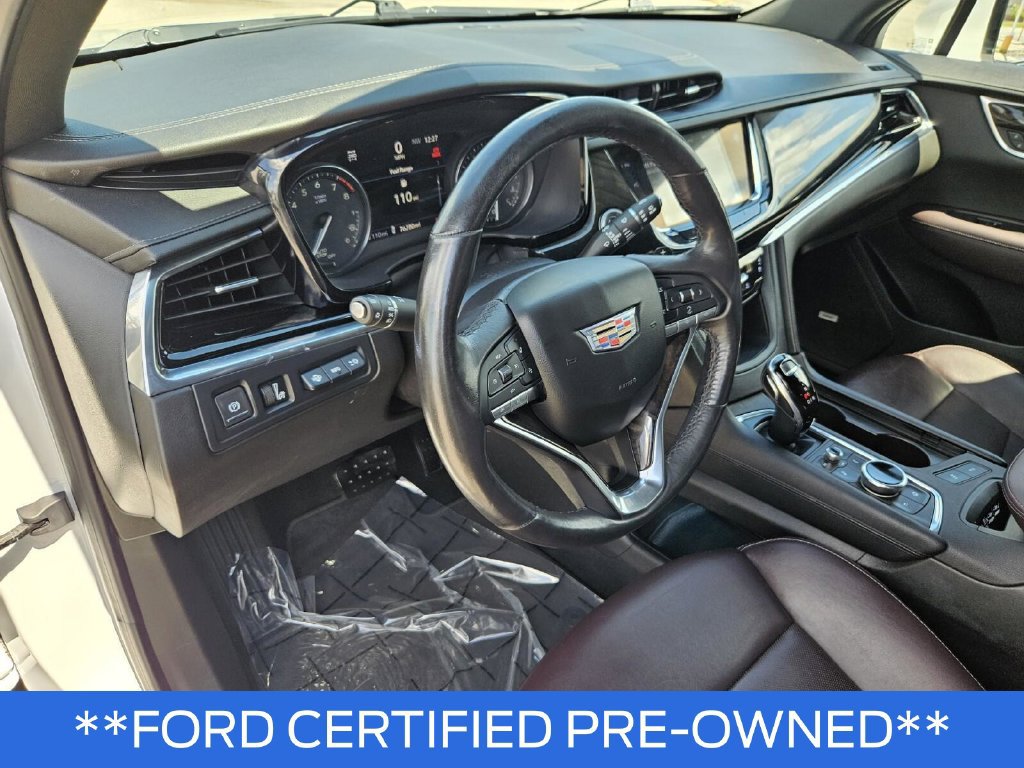 Used 2021 Cadillac XT6 Premium Luxury AWD/4WD image 17
