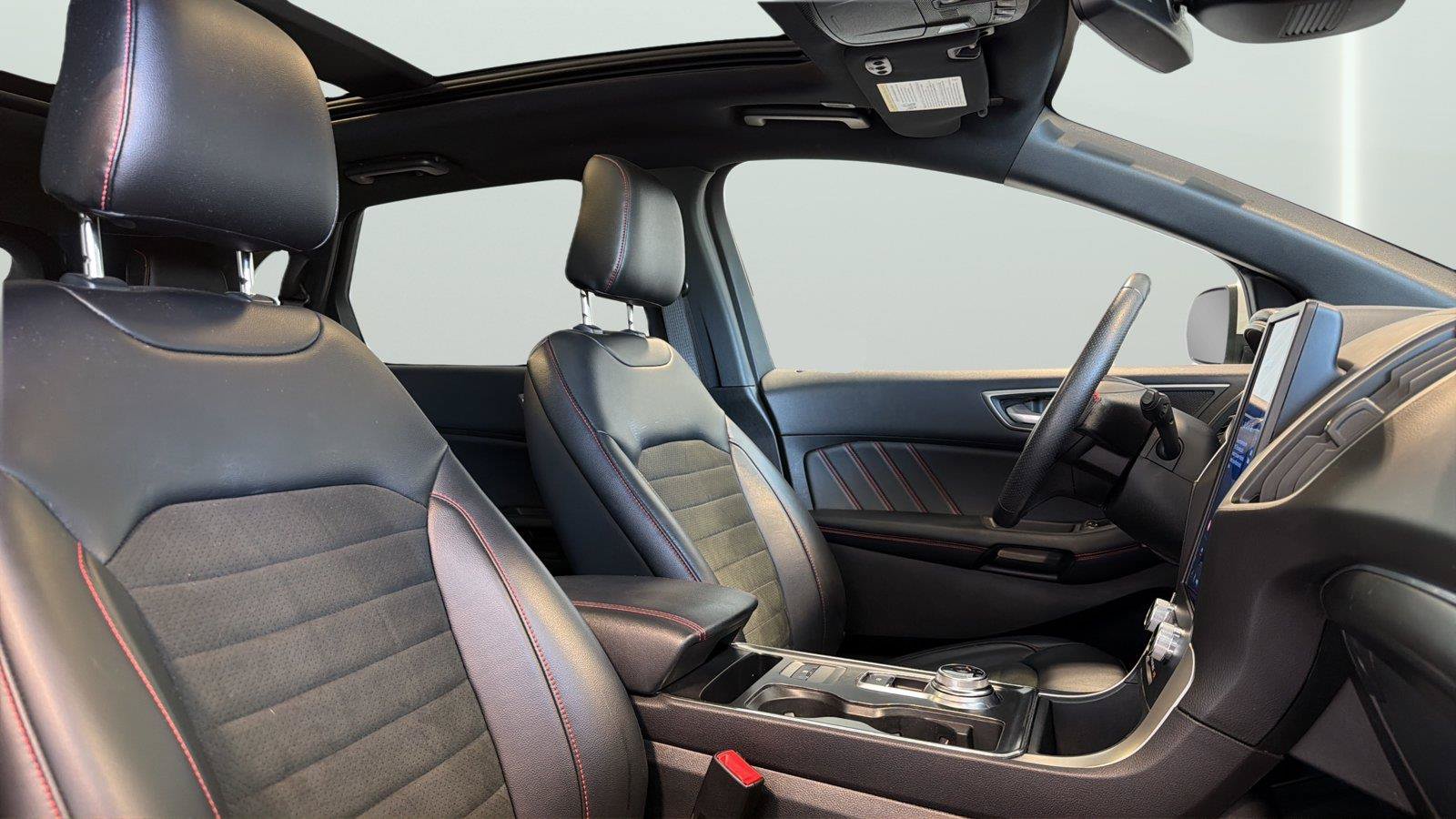Certified 2023 Ford Edge ST-Line AWD/4WD image 14