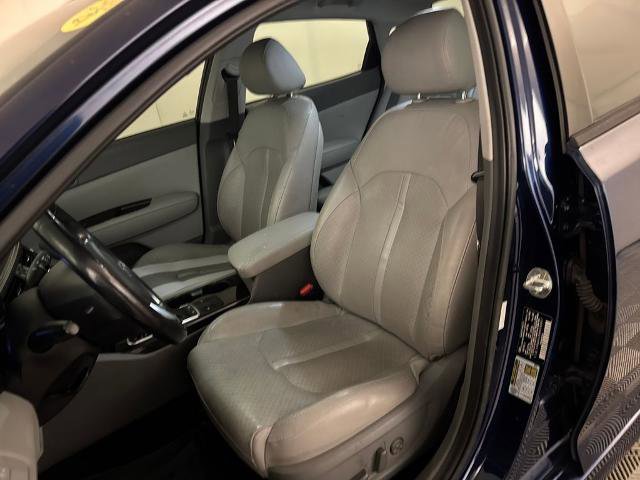 Used 2017 Kia Optima EX image 12