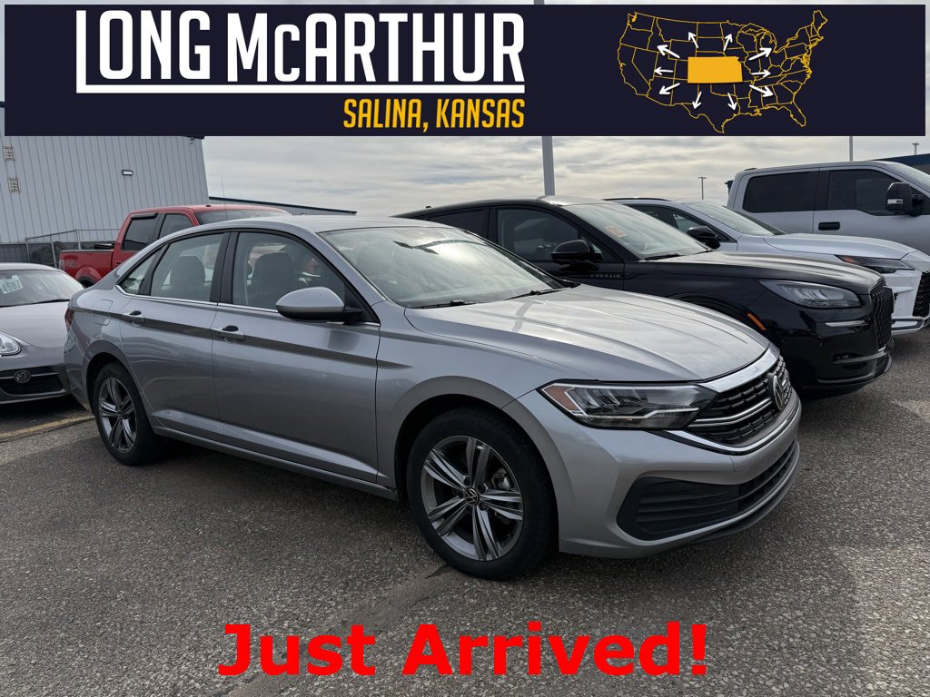 Used 2024 Volkswagen Jetta SE