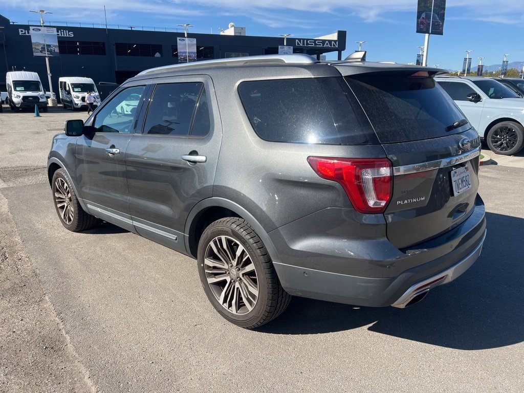 Certified 2017 Ford Explorer Platinum image 4