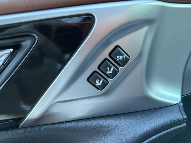 Used 2020 Subaru Outback Touring w/ Popular Package #2 image 11