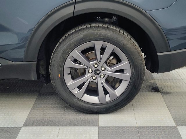 Certified 2024 Ford Explorer XLT w/ Equipment Group 202A AWD/4WD image 17