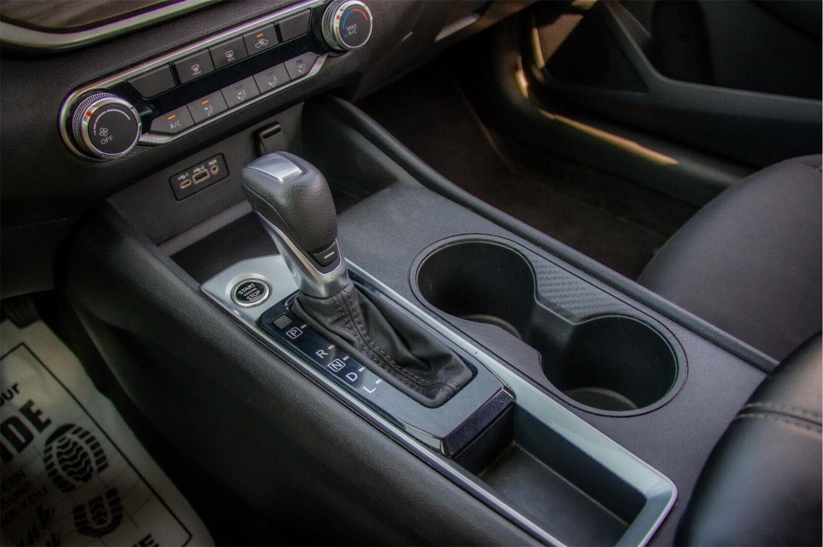 Used 2025 Nissan Altima 2.5 SV FWD image 16