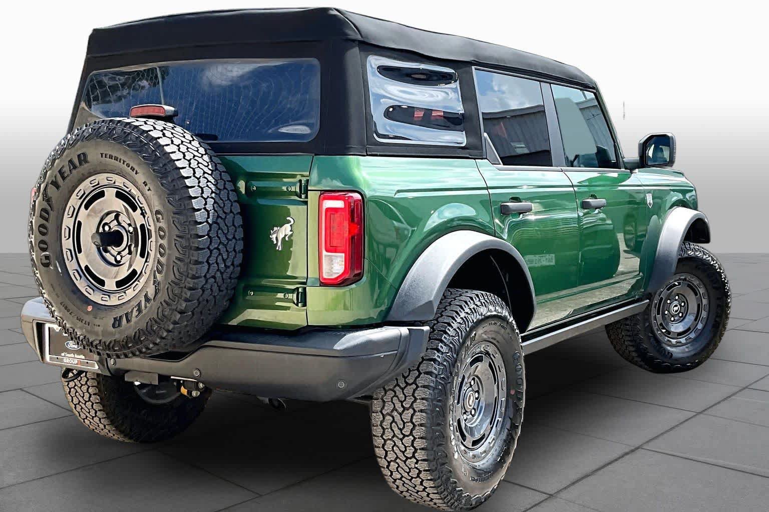 Certified 2025 Ford Bronco Big Bend w/ Sasquatch Package AWD/4WD image 7