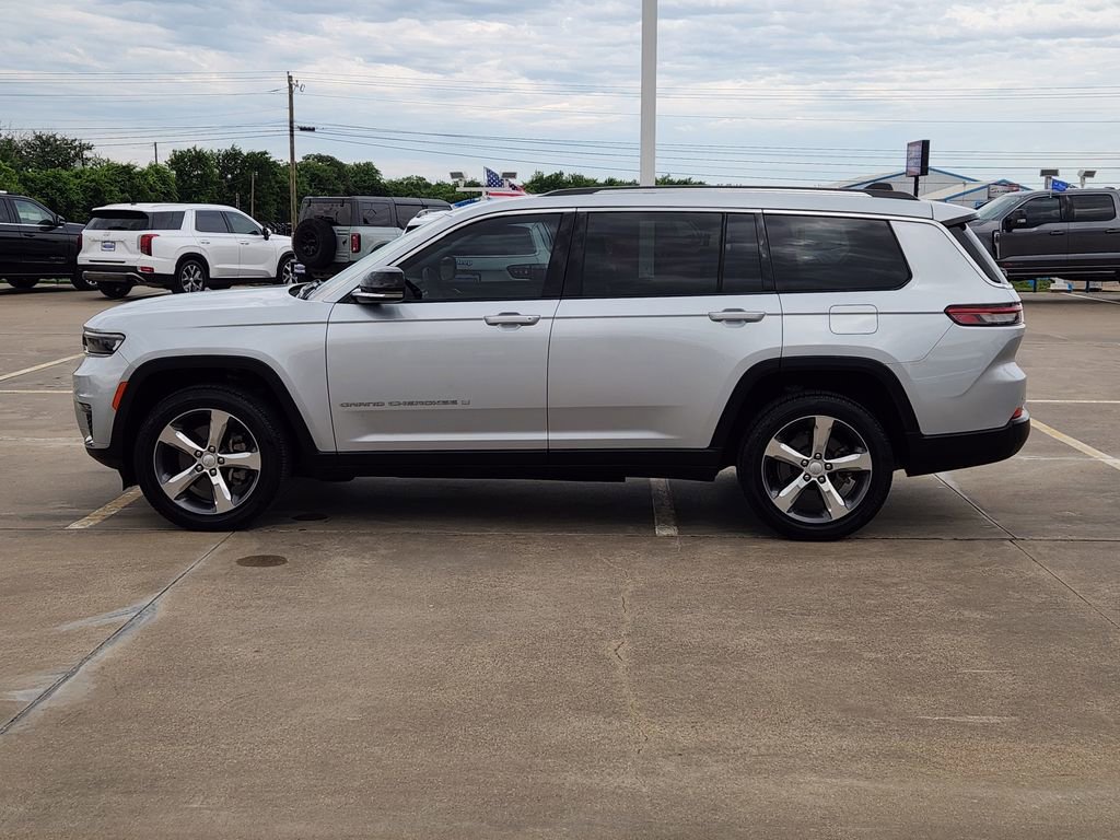 Used 2021 Jeep Grand Cherokee L Limited RWD image 4