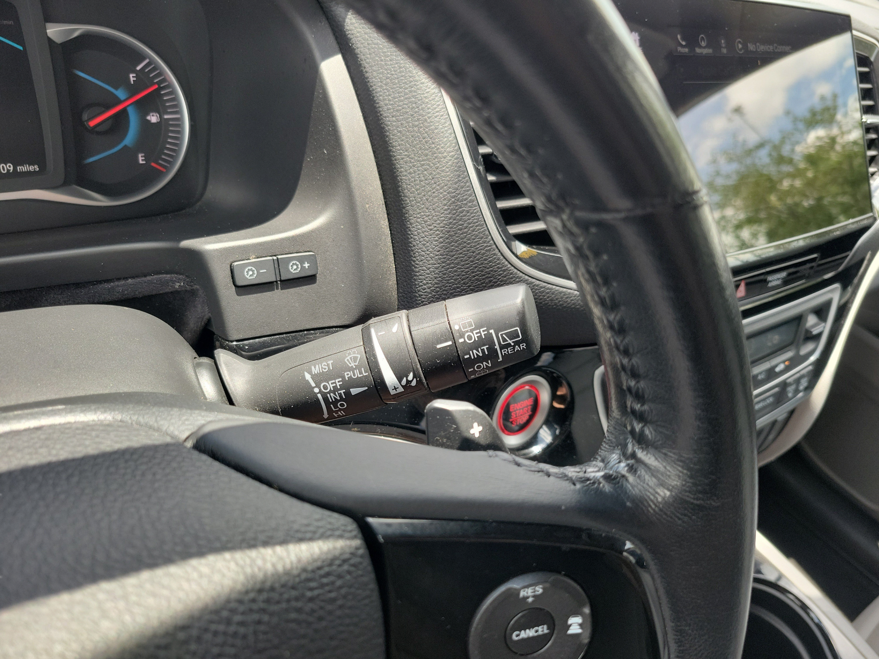 Used 2020 Honda Pilot Touring image 23