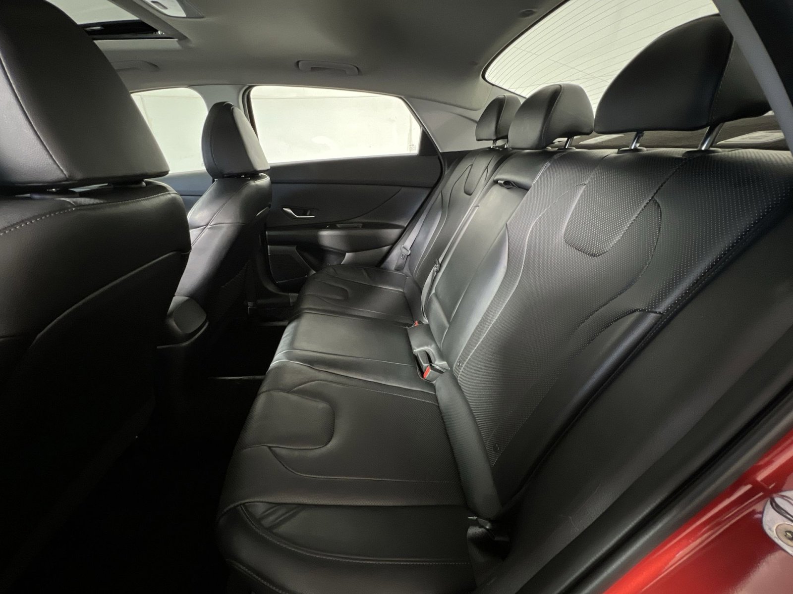 Used 2022 Hyundai Elantra Limited image 23