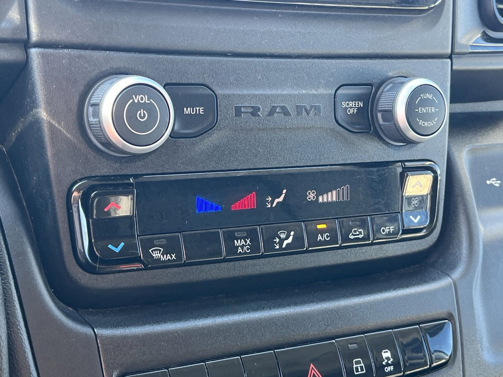Used 2022 RAM ProMaster 2500 FWD image 27
