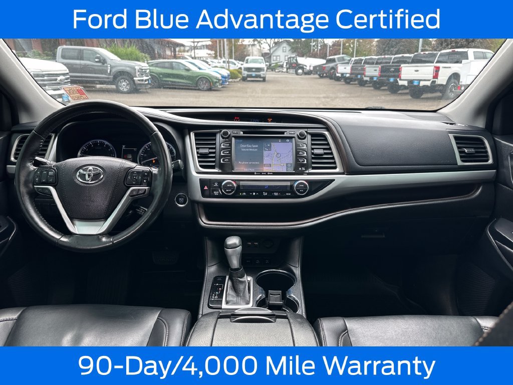 Used 2019 Toyota Highlander XLE AWD/4WD image 18