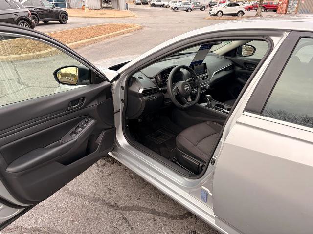 Used 2024 Nissan Altima 2.5 S image 10