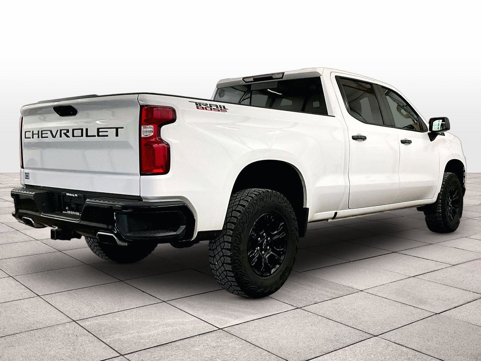 Used 2021 Chevrolet Silverado 1500 LT Trail Boss w/ Convenience Package II AWD/4WD image 11