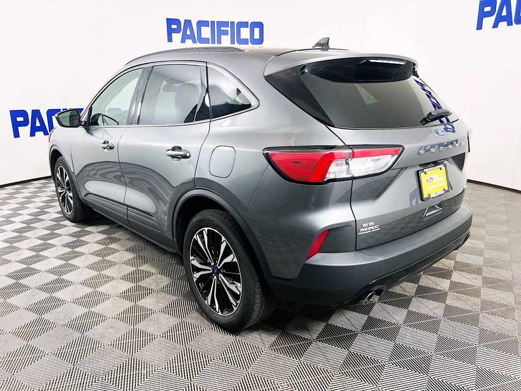 Certified 2022 Ford Escape SE w/ SE Sport Appearance Package AWD/4WD image 6