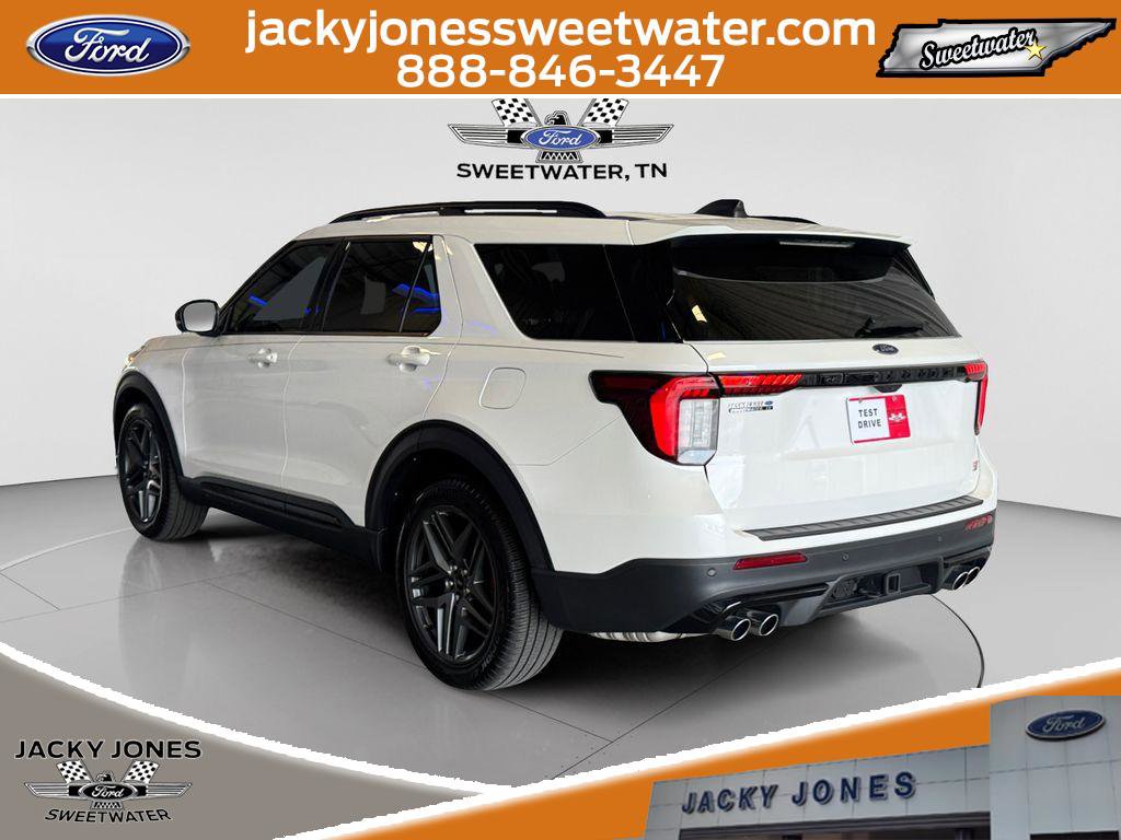 Certified 2025 Ford Explorer ST AWD/4WD image 4