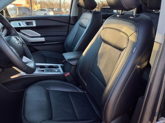 Certified 2023 Ford Explorer Limited w/ Limited Technology Package image 7