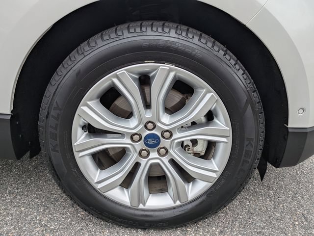 Certified 2020 Ford Edge Titanium AWD/4WD image 11