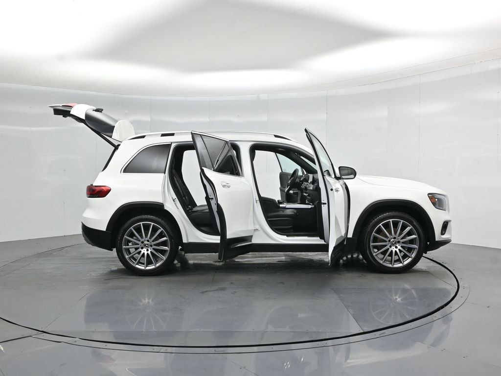 Used 2021 Mercedes-Benz GLB 250 image 4