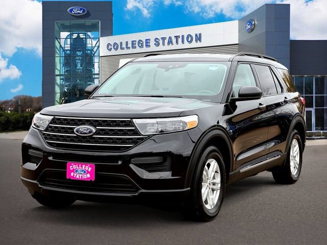 Certified 2024 Ford Explorer XLT image 3