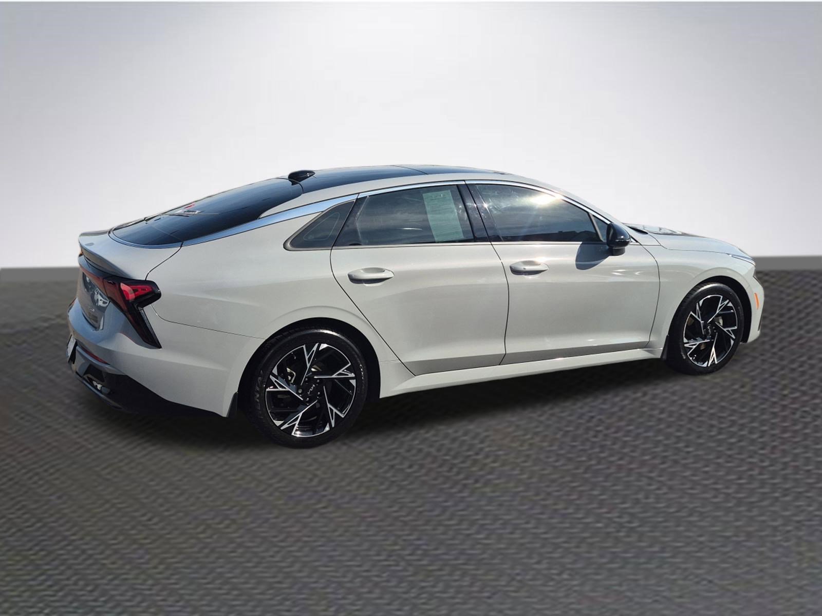 Used 2025 Kia K5 GT-Line w/ GT-Line Premium Package FWD image 4