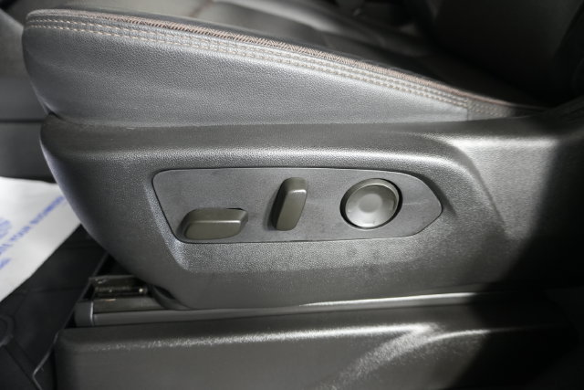 Used 2024 Chevrolet Tahoe High Country AWD/4WD image 24
