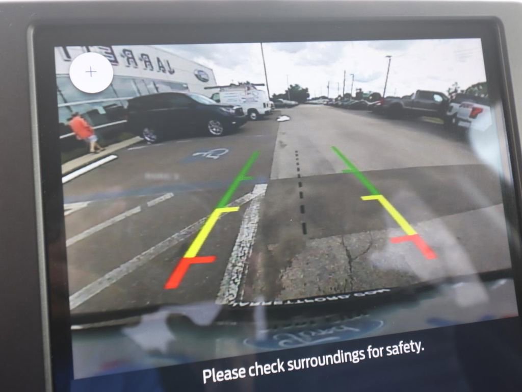 Certified 2022 Ford Edge SEL image 9